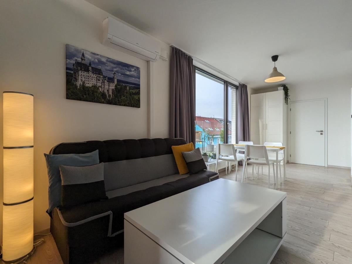 Cozy With Big Terrace In - Karlin Praag