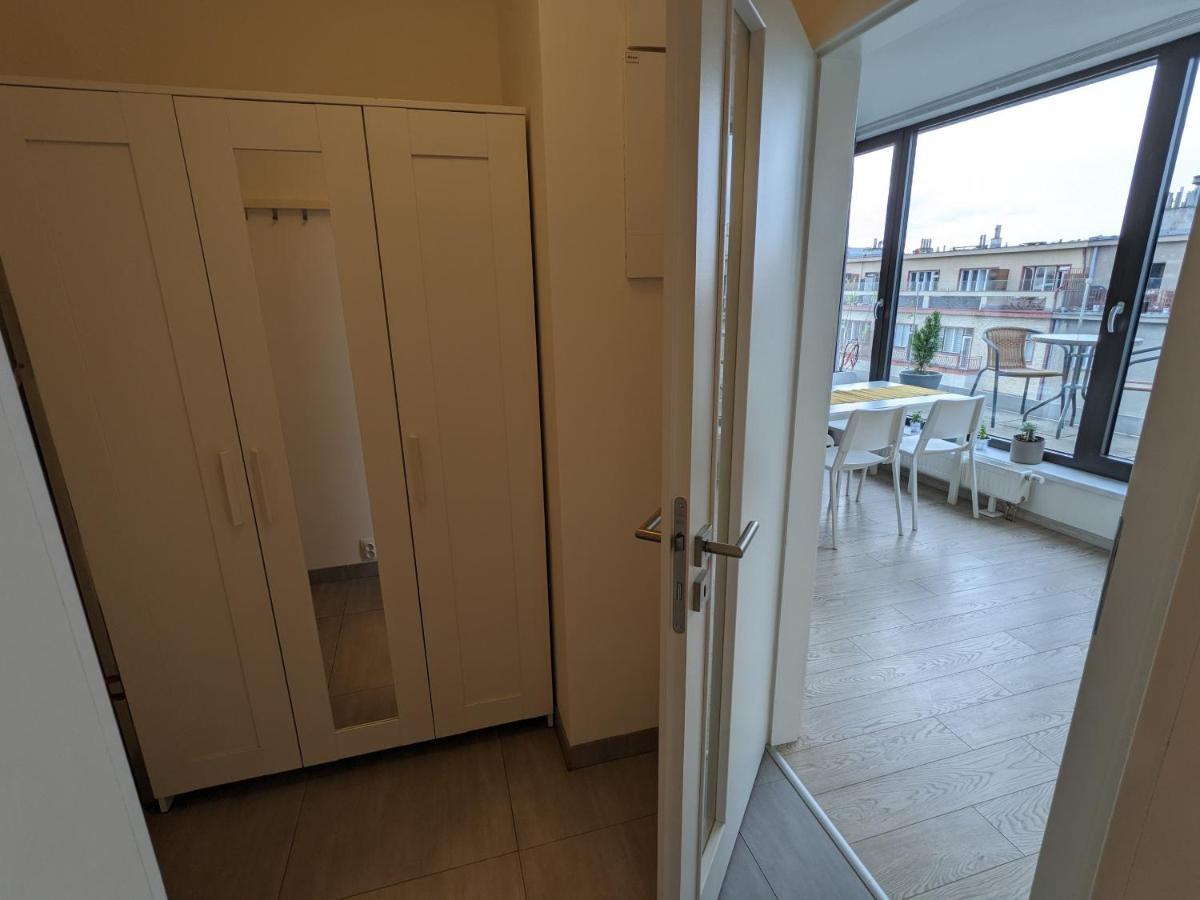 Cozy With Big Terrace In - Karlin Appartement
