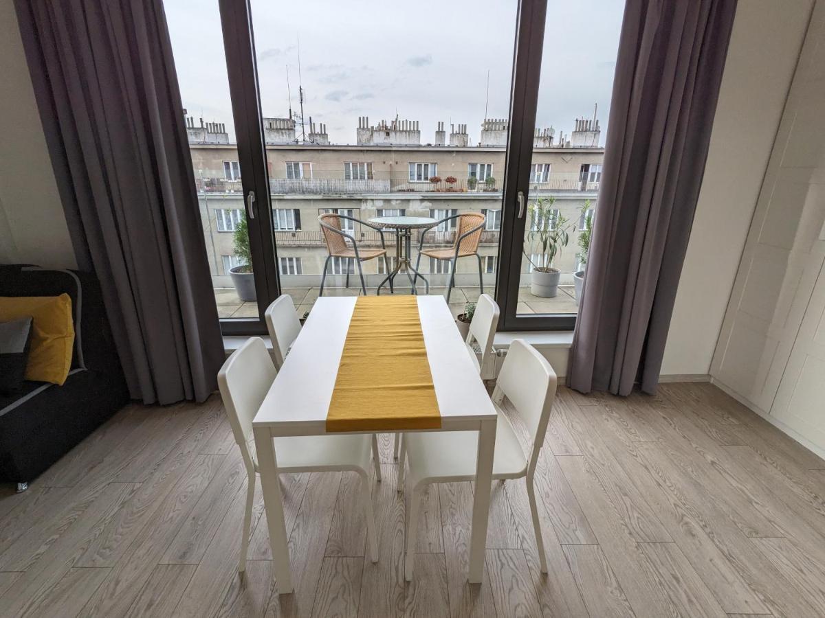 Cozy With Big Terrace In - Karlin Praag